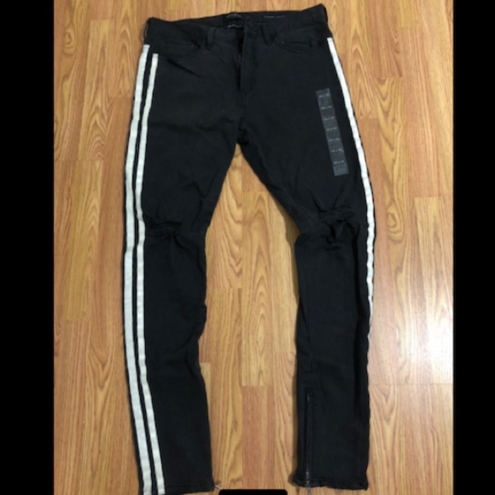 Black ripped pacsun denim
